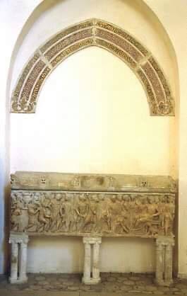 Cattedrale di san Matteo. La Basilica superiore: sarcofago romano Trionfo di Bacco e arco musivo di Matteo D’Ajello #laculturanonsiferma